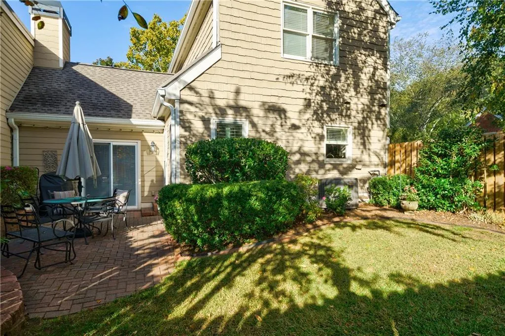 33 Vernon Glen Court, Sandy Springs, Georgia 30338, 3 Bedrooms Bedrooms, ,2 BathroomsBathrooms,Residential,Sold,33 Vernon Glen Court,7027147