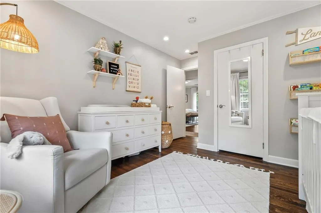 10 Wyndham Drive, Sandy Springs, Georgia 30328, 5 Bedrooms Bedrooms, ,3 BathroomsBathrooms,Residential,Sold,10 Wyndham Drive,7565324