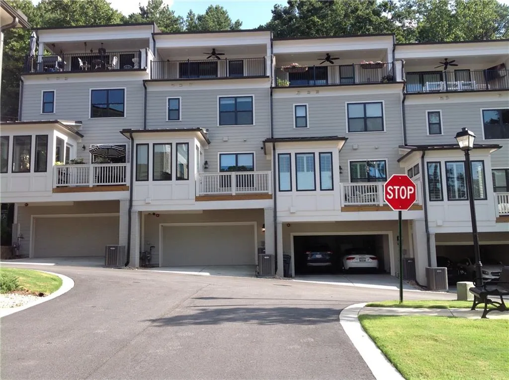92 Allen Road, Atlanta, Georgia 30328, 3 Bedrooms Bedrooms, ,4 BathroomsBathrooms,Residential,Sold,92 Allen Road,6608249