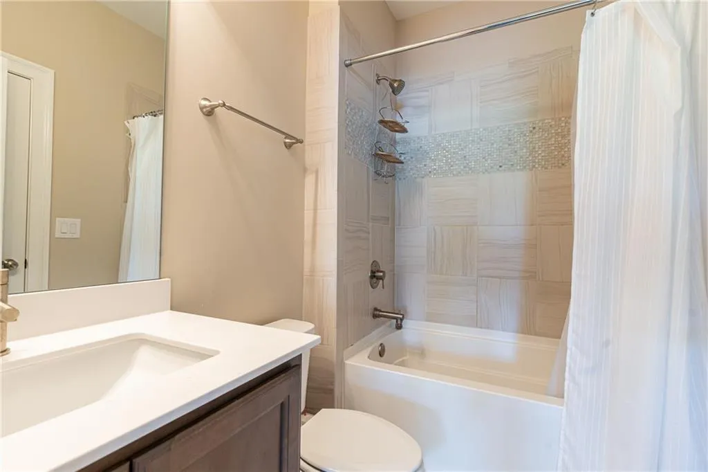 92 Allen Road, Atlanta, Georgia 30328, 3 Bedrooms Bedrooms, ,4 BathroomsBathrooms,Residential,Sold,92 Allen Road,6608249
