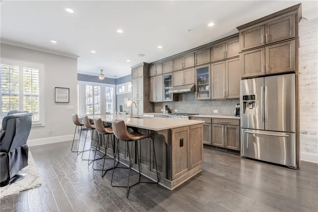 92 Allen Road, Atlanta, Georgia 30328, 3 Bedrooms Bedrooms, ,4 BathroomsBathrooms,Residential,Sold,92 Allen Road,6608249