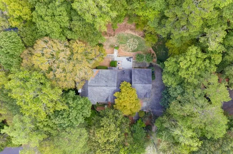 9360 Huntcliff Trace, Atlanta, Georgia 30350, 5 Bedrooms Bedrooms, ,3 BathroomsBathrooms,Residential,Sold,9360 Huntcliff Trace,6630196