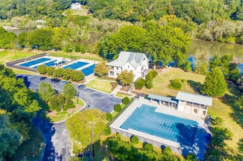 9360 Huntcliff Trace, Atlanta, Georgia 30350, 5 Bedrooms Bedrooms, ,3 BathroomsBathrooms,Residential,Sold,9360 Huntcliff Trace,6630196