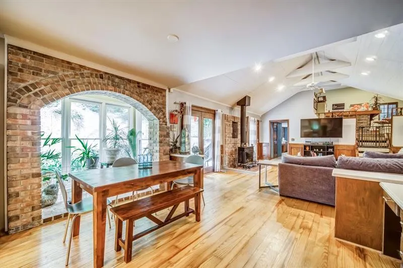 9360 Huntcliff Trace, Atlanta, Georgia 30350, 5 Bedrooms Bedrooms, ,3 BathroomsBathrooms,Residential,Sold,9360 Huntcliff Trace,6630196