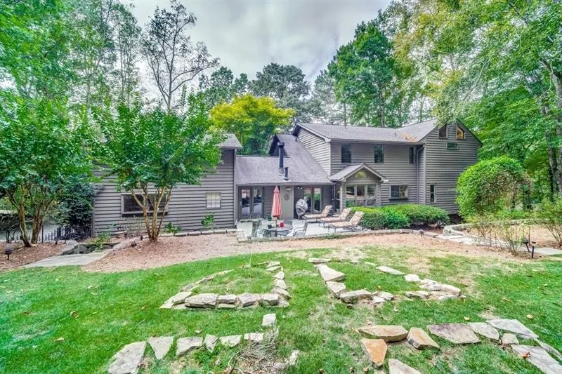 9360 Huntcliff Trace, Atlanta, Georgia 30350, 5 Bedrooms Bedrooms, ,3 BathroomsBathrooms,Residential,Sold,9360 Huntcliff Trace,6630196