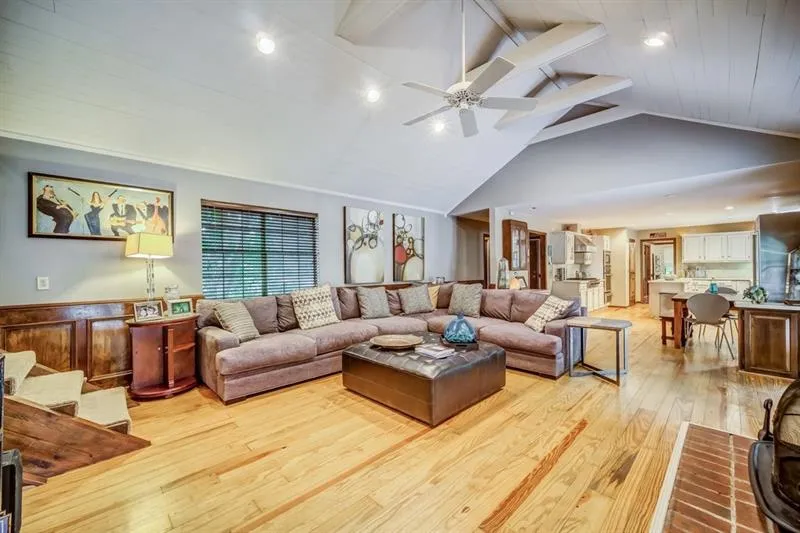 9360 Huntcliff Trace, Atlanta, Georgia 30350, 5 Bedrooms Bedrooms, ,3 BathroomsBathrooms,Residential,Sold,9360 Huntcliff Trace,6630196