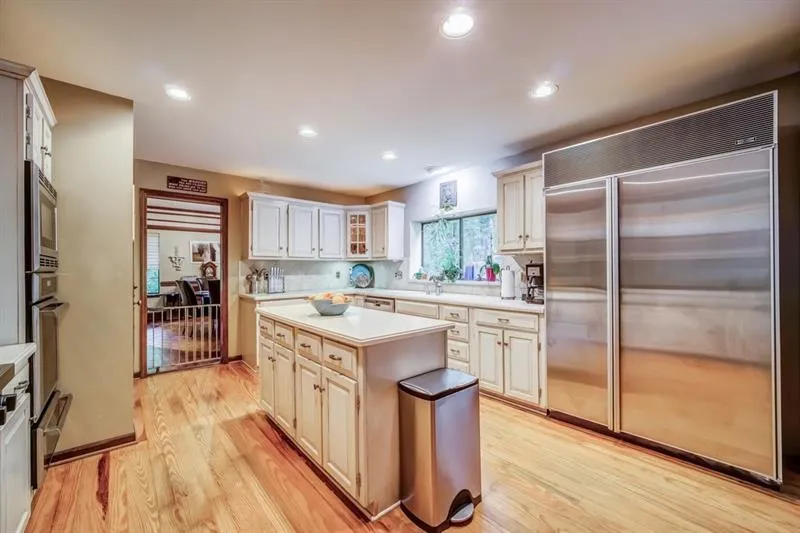 9360 Huntcliff Trace, Atlanta, Georgia 30350, 5 Bedrooms Bedrooms, ,3 BathroomsBathrooms,Residential,Sold,9360 Huntcliff Trace,6630196