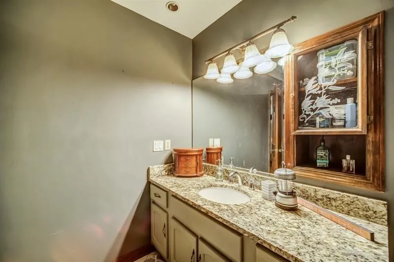 9360 Huntcliff Trace, Atlanta, Georgia 30350, 5 Bedrooms Bedrooms, ,3 BathroomsBathrooms,Residential,Sold,9360 Huntcliff Trace,6630196