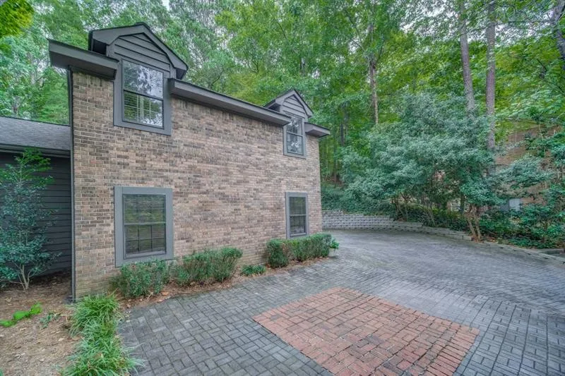 9360 Huntcliff Trace, Atlanta, Georgia 30350, 5 Bedrooms Bedrooms, ,3 BathroomsBathrooms,Residential,Sold,9360 Huntcliff Trace,6630196