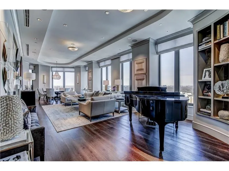 3376 Peachtree Road Ne Unit 43a, Atlanta, Georgia 30326, 3 Bedrooms Bedrooms, ,3 BathroomsBathrooms,Residential,Sold,3376 Peachtree Road Ne Unit 43a,5842463
