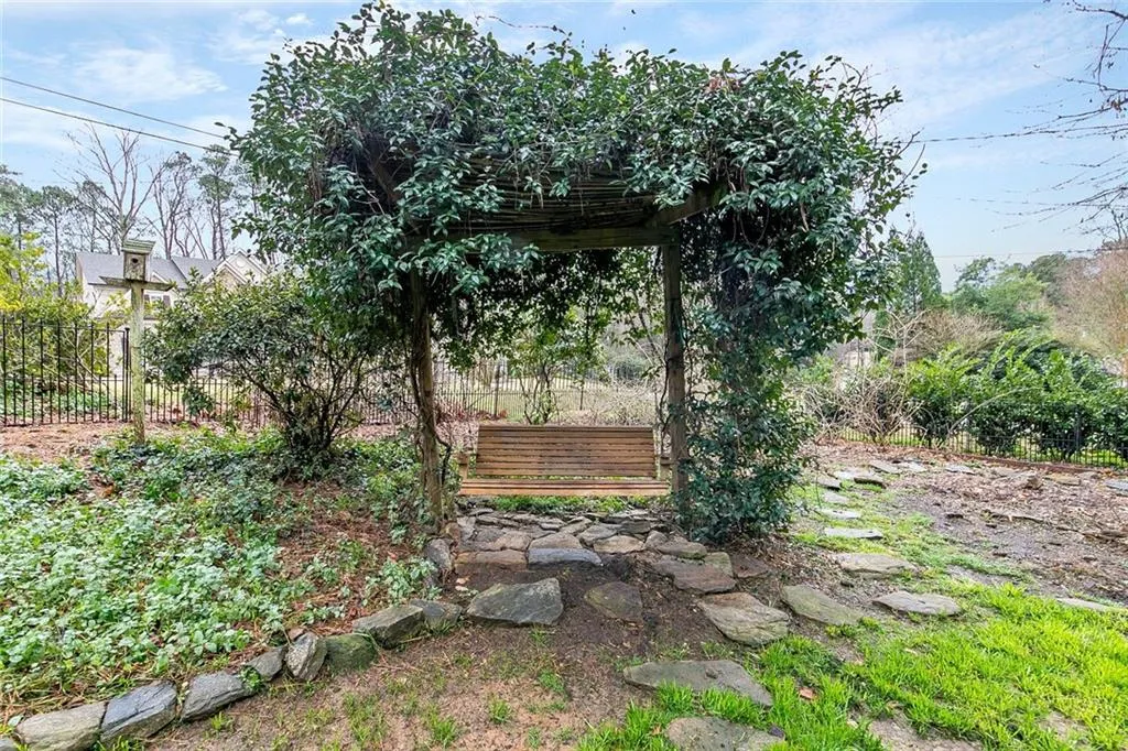 6056 Kayron Drive, Sandy Springs, Georgia 30328, 4 Bedrooms Bedrooms, ,2 BathroomsBathrooms,Residential,Sold,6056 Kayron Drive,6840278