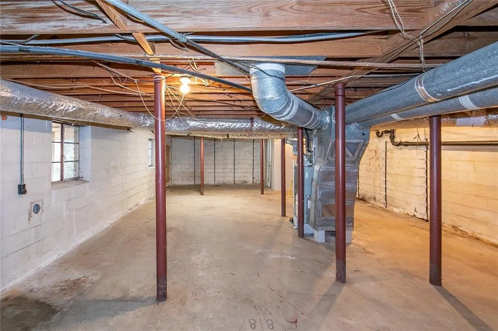 6056 Kayron Drive, Sandy Springs, Georgia 30328, 4 Bedrooms Bedrooms, ,2 BathroomsBathrooms,Residential,Sold,6056 Kayron Drive,6840278