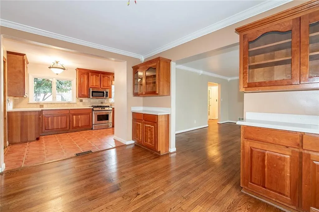 6056 Kayron Drive, Sandy Springs, Georgia 30328, 4 Bedrooms Bedrooms, ,2 BathroomsBathrooms,Residential,Sold,6056 Kayron Drive,6840278