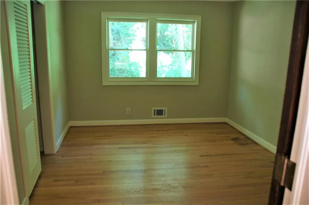 535 Carol Way, Atlanta, Georgia 30327, 3 Bedrooms Bedrooms, ,2 BathroomsBathrooms,Residential,Sold,535 Carol Way,6566310