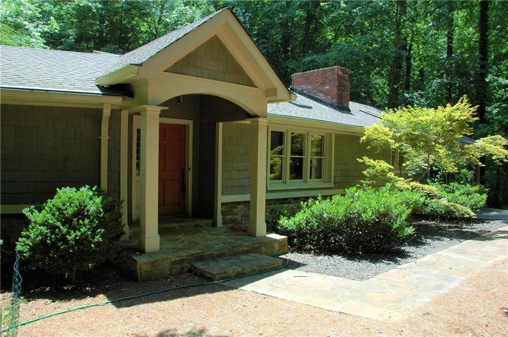 535 Carol Way, Atlanta, Georgia 30327, 3 Bedrooms Bedrooms, ,2 BathroomsBathrooms,Residential,Sold,535 Carol Way,6566310
