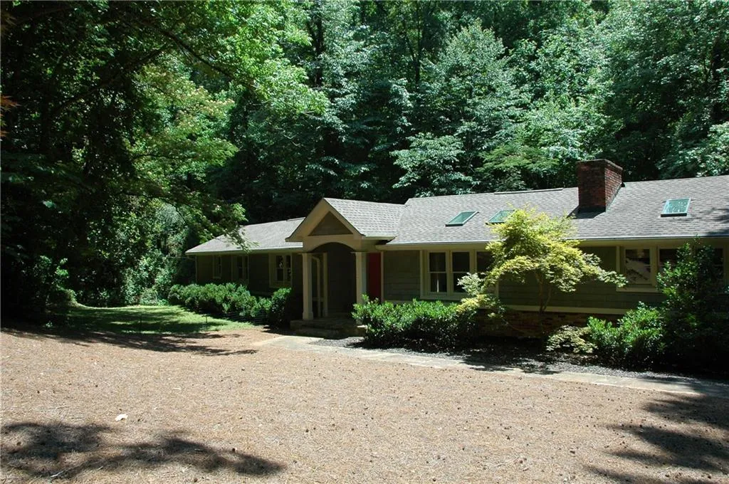 535 Carol Way, Atlanta, Georgia 30327, 3 Bedrooms Bedrooms, ,2 BathroomsBathrooms,Residential,Sold,535 Carol Way,6566310