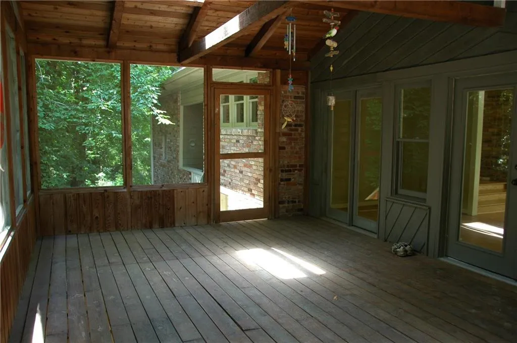535 Carol Way, Atlanta, Georgia 30327, 3 Bedrooms Bedrooms, ,2 BathroomsBathrooms,Residential,Sold,535 Carol Way,6566310