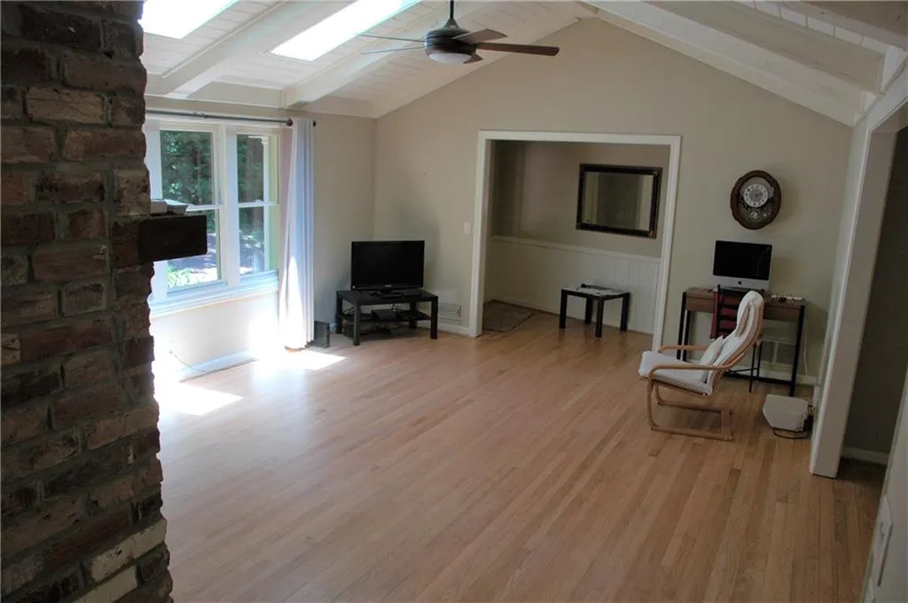 535 Carol Way, Atlanta, Georgia 30327, 3 Bedrooms Bedrooms, ,2 BathroomsBathrooms,Residential,Sold,535 Carol Way,6566310