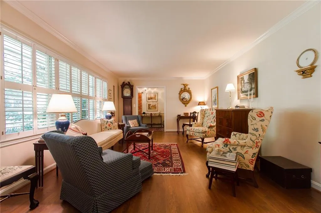 4379 Tree Haven Drive Ne, Atlanta, Georgia 30342, 3 Bedrooms Bedrooms, ,2 BathroomsBathrooms,Residential,Sold,4379 Tree Haven Drive Ne,5679359