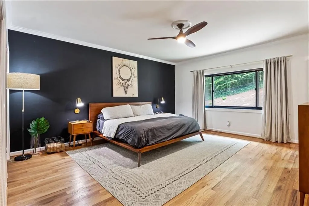 210 N Mill Court, Atlanta, Georgia 30328, 3 Bedrooms Bedrooms, ,2 BathroomsBathrooms,Residential,Sold,210 N Mill Court,7102327