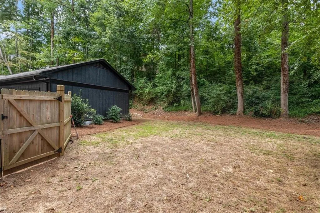 210 N Mill Court, Atlanta, Georgia 30328, 3 Bedrooms Bedrooms, ,2 BathroomsBathrooms,Residential,Sold,210 N Mill Court,7102327