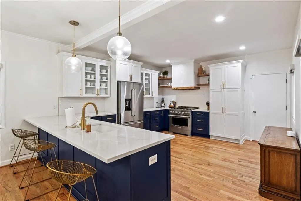 210 N Mill Court, Atlanta, Georgia 30328, 3 Bedrooms Bedrooms, ,2 BathroomsBathrooms,Residential,Sold,210 N Mill Court,7102327