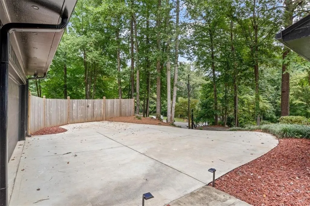 210 N Mill Court, Atlanta, Georgia 30328, 3 Bedrooms Bedrooms, ,2 BathroomsBathrooms,Residential,Sold,210 N Mill Court,7102327
