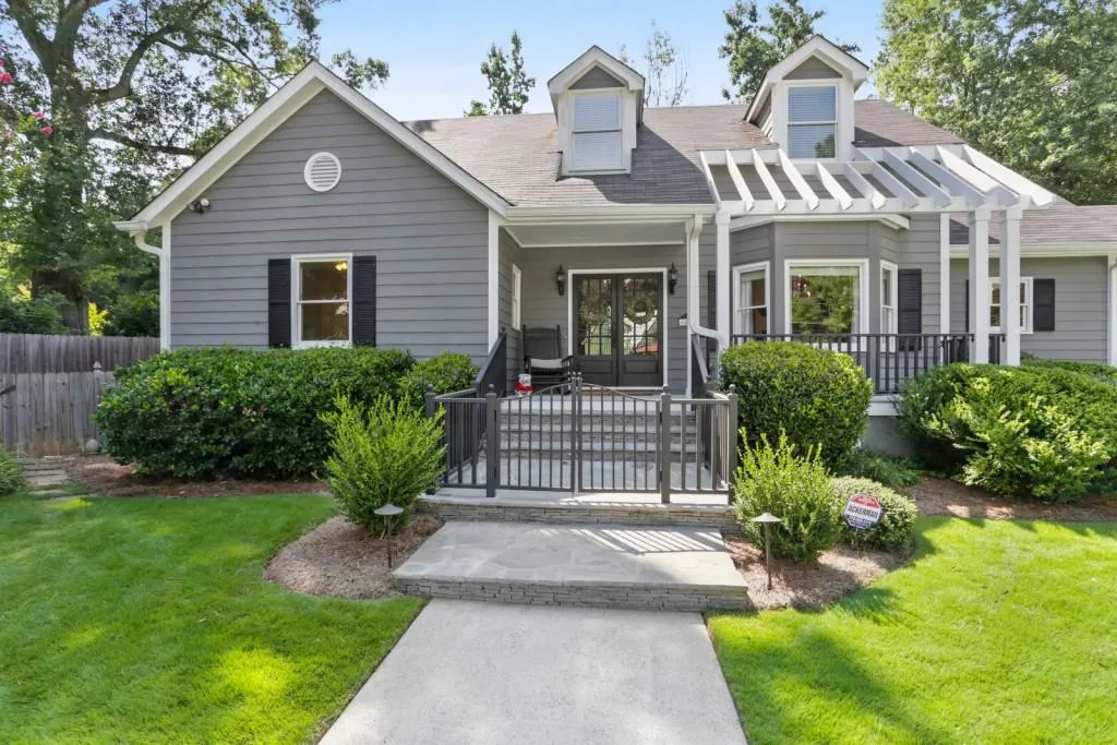 6495 Long Island Drive Nw, Atlanta, Georgia 30328, 4 Bedrooms Bedrooms, ,3 BathroomsBathrooms,Residential,Sold,6495 Long Island Drive Nw,6599135