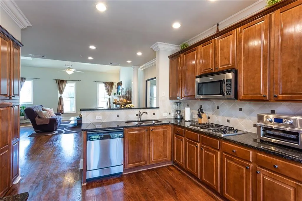 6461 Chariot Street Unit 34, Sandy Springs, Georgia 30328, 3 Bedrooms Bedrooms, ,3 BathroomsBathrooms,Residential,Sold,6461 Chariot Street Unit 34,6798666