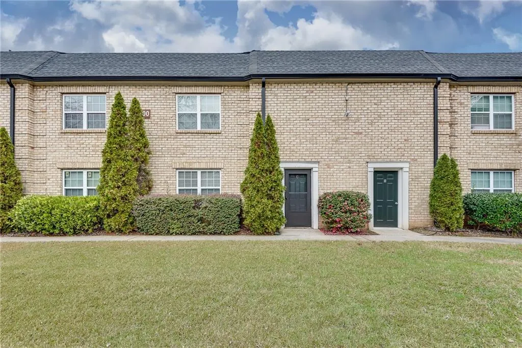 400 N River Parkway Unit C, Sandy Springs, Georgia 30350, 3 Bedrooms Bedrooms, ,2 BathroomsBathrooms,Residential,Sold,400 N River Parkway Unit C,7250546