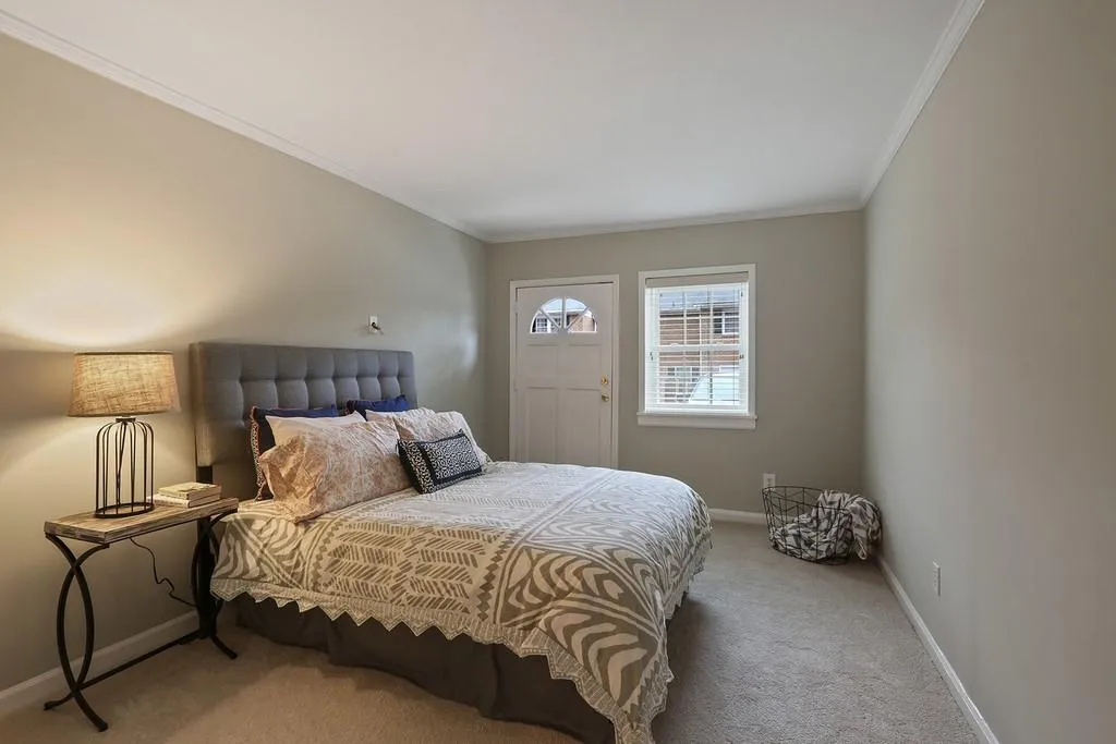 6520 Roswell Road Unit 99, Sandy Springs, Georgia 30328, 2 Bedrooms Bedrooms, ,2 BathroomsBathrooms,Residential,Sold,6520 Roswell Road Unit 99,6517156