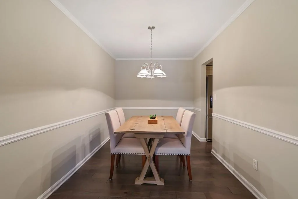 6520 Roswell Road Unit 99, Sandy Springs, Georgia 30328, 2 Bedrooms Bedrooms, ,2 BathroomsBathrooms,Residential,Sold,6520 Roswell Road Unit 99,6517156