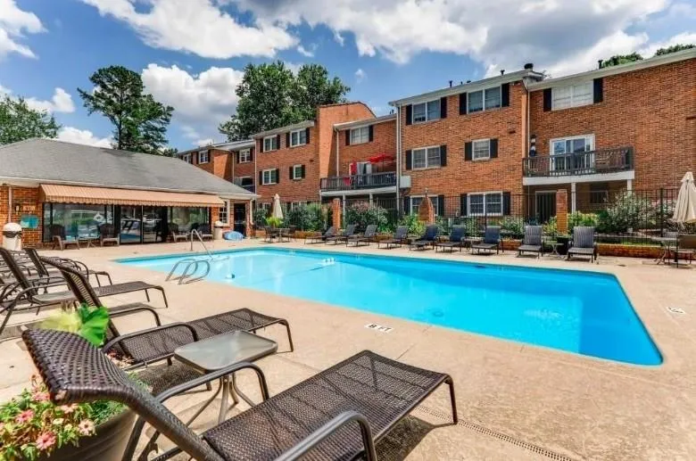 6520 Roswell Road Unit 99, Sandy Springs, Georgia 30328, 2 Bedrooms Bedrooms, ,2 BathroomsBathrooms,Residential,Sold,6520 Roswell Road Unit 99,6517156