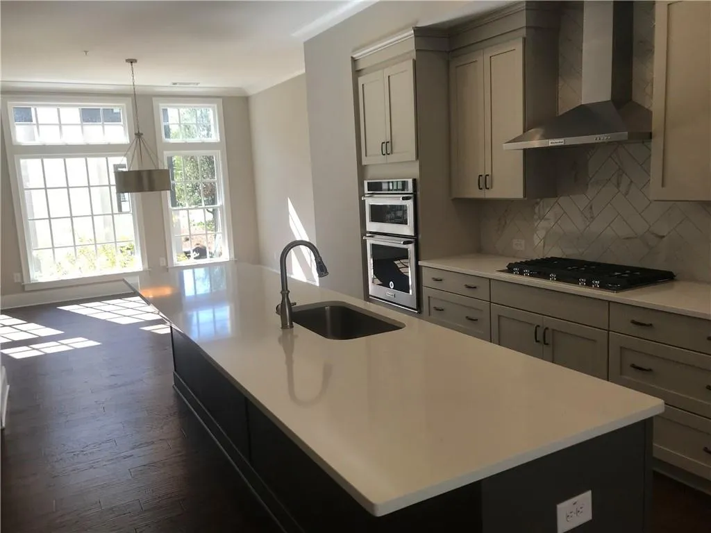 6588 Aria Village Drive Unit 635, Sandy Springs, Georgia 30328, 3 Bedrooms Bedrooms, ,3 BathroomsBathrooms,Residential,Sold,6588 Aria Village Drive Unit 635,6637594