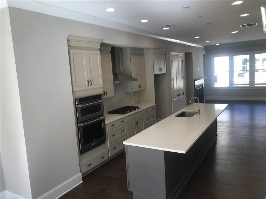 6588 Aria Village Drive Unit 635, Sandy Springs, Georgia 30328, 3 Bedrooms Bedrooms, ,3 BathroomsBathrooms,Residential,Sold,6588 Aria Village Drive Unit 635,6637594