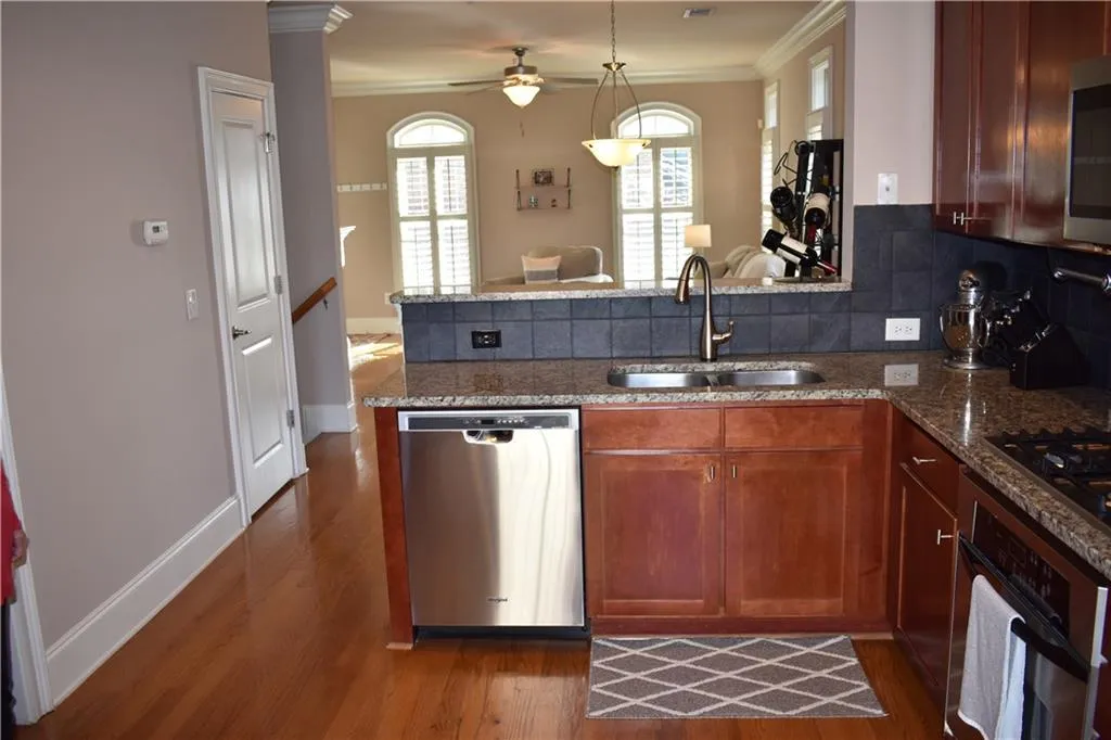751 Berrydale Drive Unit 41, Atlanta, Georgia 30328, 2 Bedrooms Bedrooms, ,2 BathroomsBathrooms,Residential,Sold,751 Berrydale Drive Unit 41,6837134