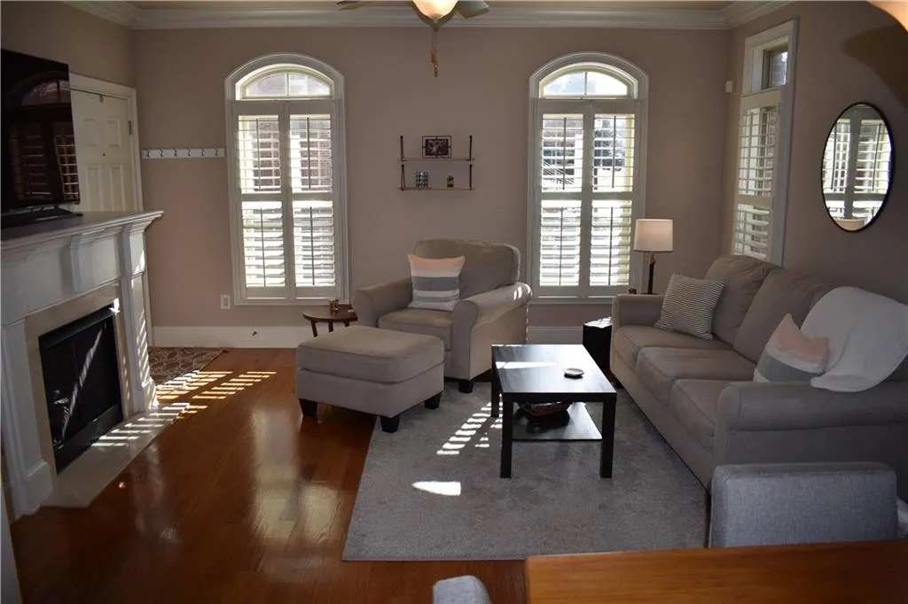 751 Berrydale Drive Unit 41, Atlanta, Georgia 30328, 2 Bedrooms Bedrooms, ,2 BathroomsBathrooms,Residential,Sold,751 Berrydale Drive Unit 41,6837134