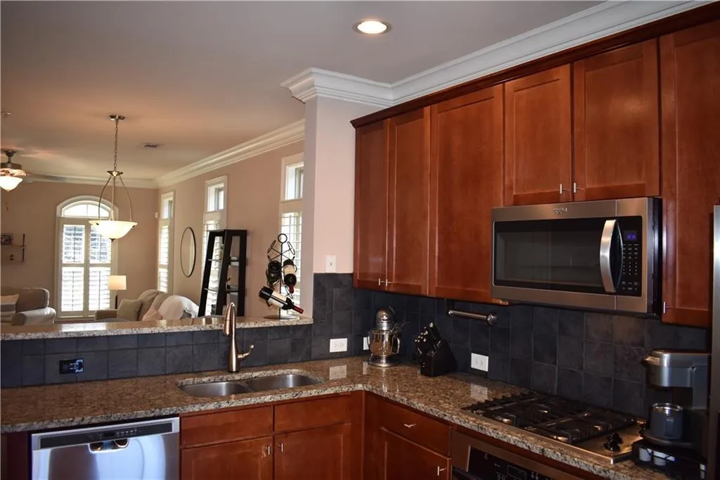 751 Berrydale Drive Unit 41, Atlanta, Georgia 30328, 2 Bedrooms Bedrooms, ,2 BathroomsBathrooms,Residential,Sold,751 Berrydale Drive Unit 41,6837134