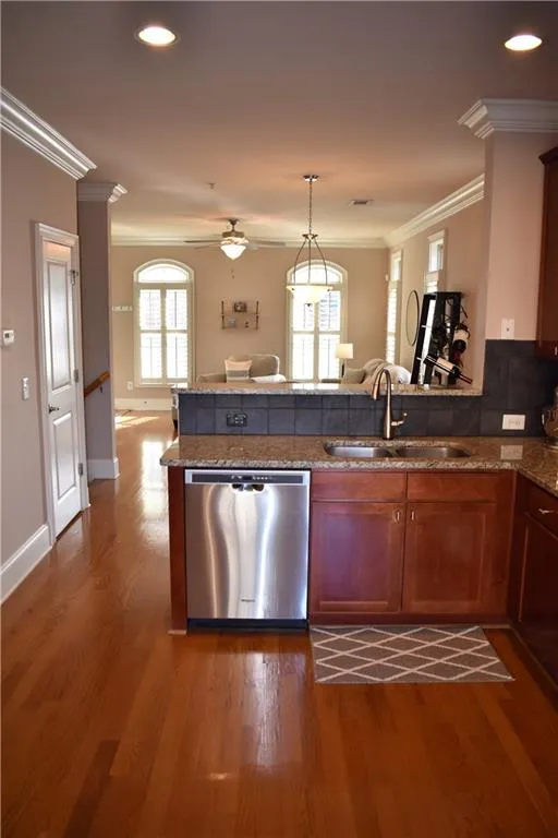 751 Berrydale Drive Unit 41, Atlanta, Georgia 30328, 2 Bedrooms Bedrooms, ,2 BathroomsBathrooms,Residential,Sold,751 Berrydale Drive Unit 41,6837134