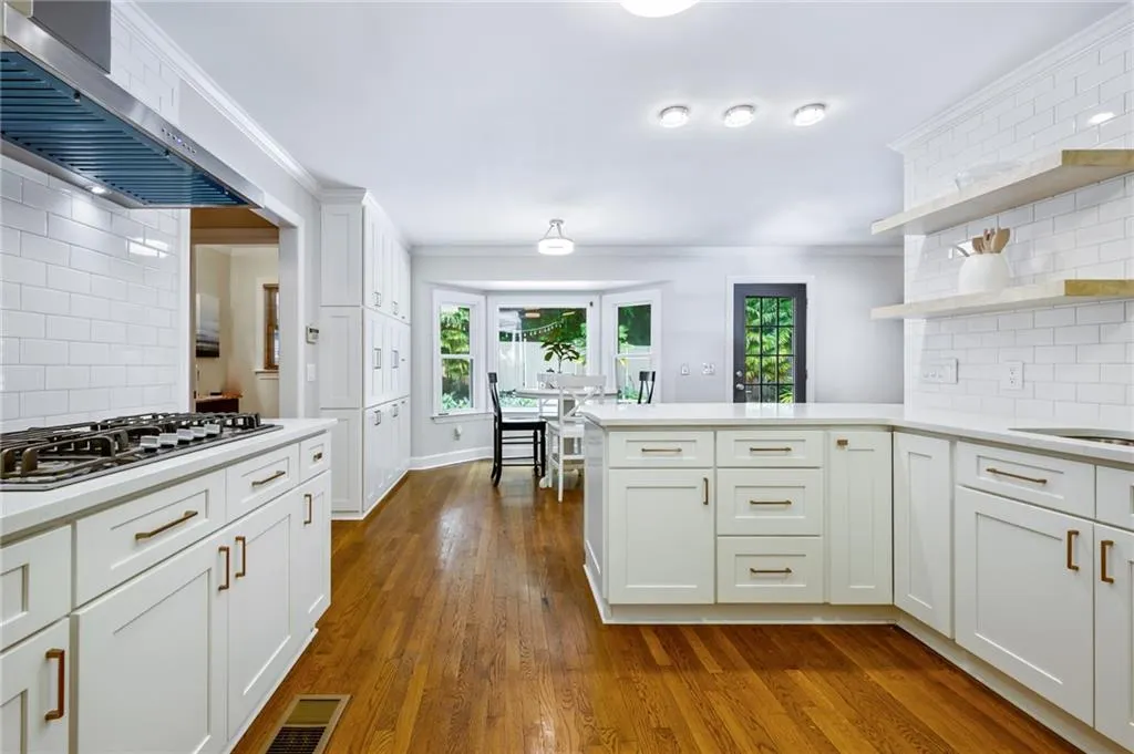 720 Mabry Road, Sandy Springs, Georgia 30328, 5 Bedrooms Bedrooms, ,4 BathroomsBathrooms,Residential,Sold,720 Mabry Road,6883030