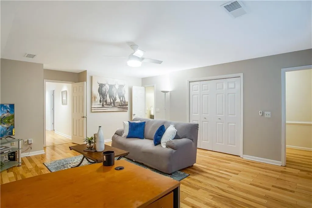 720 Mabry Road, Sandy Springs, Georgia 30328, 5 Bedrooms Bedrooms, ,4 BathroomsBathrooms,Residential,Sold,720 Mabry Road,6883030