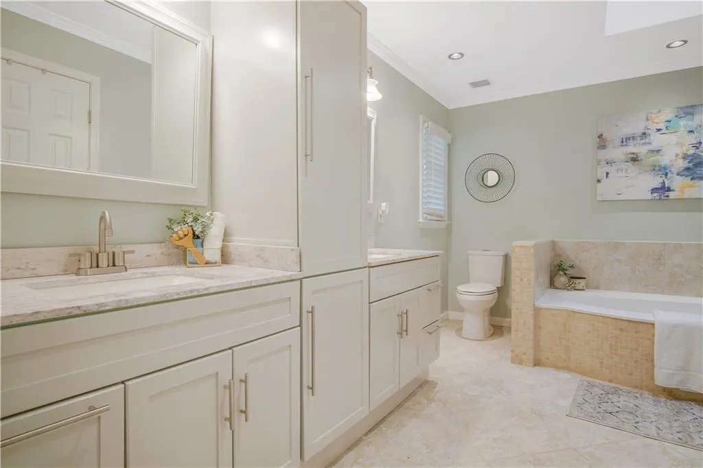 720 Mabry Road, Sandy Springs, Georgia 30328, 5 Bedrooms Bedrooms, ,4 BathroomsBathrooms,Residential,Sold,720 Mabry Road,6883030