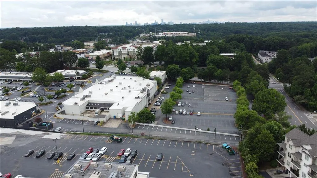 287 Le Gran Bend, Sandy Springs, Georgia 30328, 2 Bedrooms Bedrooms, ,2 BathroomsBathrooms,Residential,Sold,287 Le Gran Bend,6908202