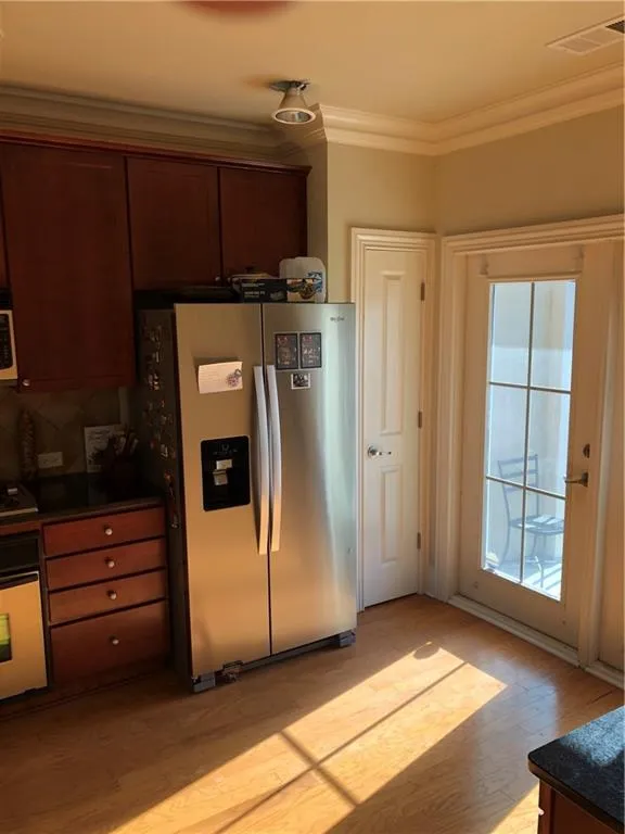 287 Le Gran Bend, Sandy Springs, Georgia 30328, 2 Bedrooms Bedrooms, ,2 BathroomsBathrooms,Residential,Sold,287 Le Gran Bend,6908202