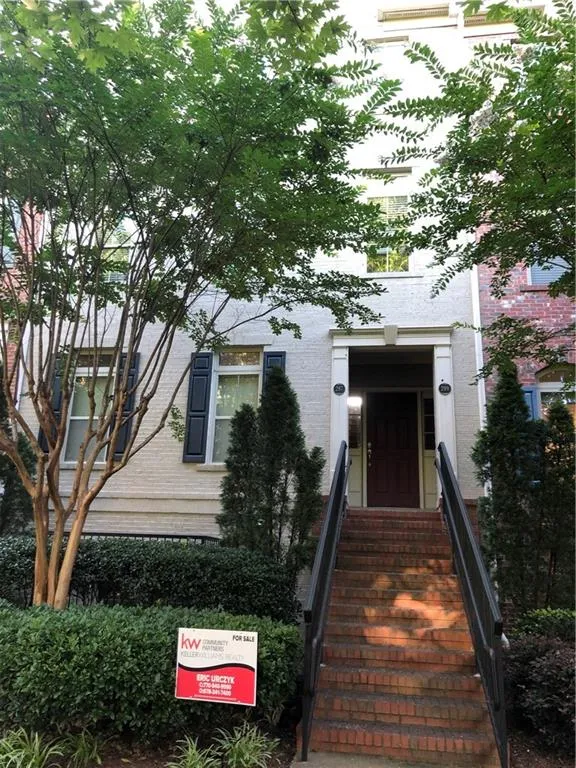 287 Le Gran Bend, Sandy Springs, Georgia 30328, 2 Bedrooms Bedrooms, ,2 BathroomsBathrooms,Residential,Sold,287 Le Gran Bend,6908202