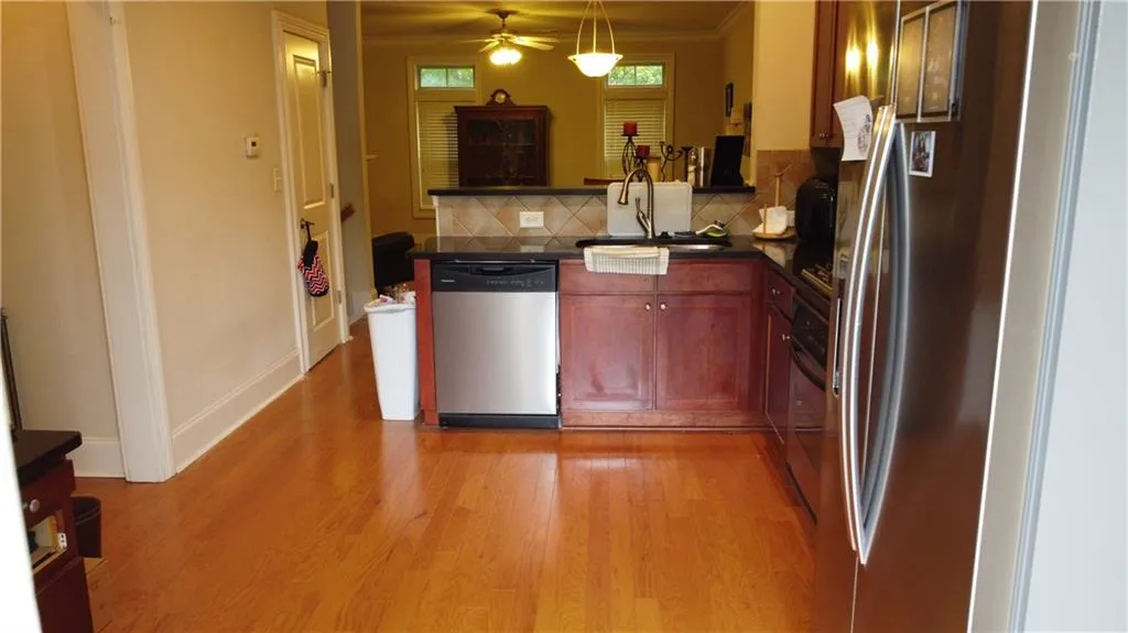 287 Le Gran Bend, Sandy Springs, Georgia 30328, 2 Bedrooms Bedrooms, ,2 BathroomsBathrooms,Residential,Sold,287 Le Gran Bend,6908202