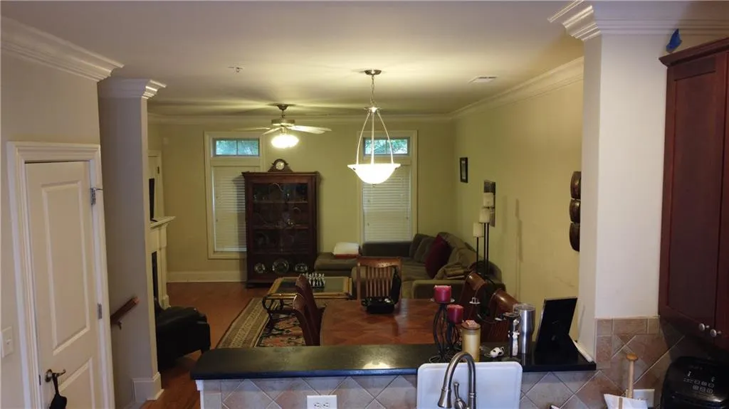 287 Le Gran Bend, Sandy Springs, Georgia 30328, 2 Bedrooms Bedrooms, ,2 BathroomsBathrooms,Residential,Sold,287 Le Gran Bend,6908202