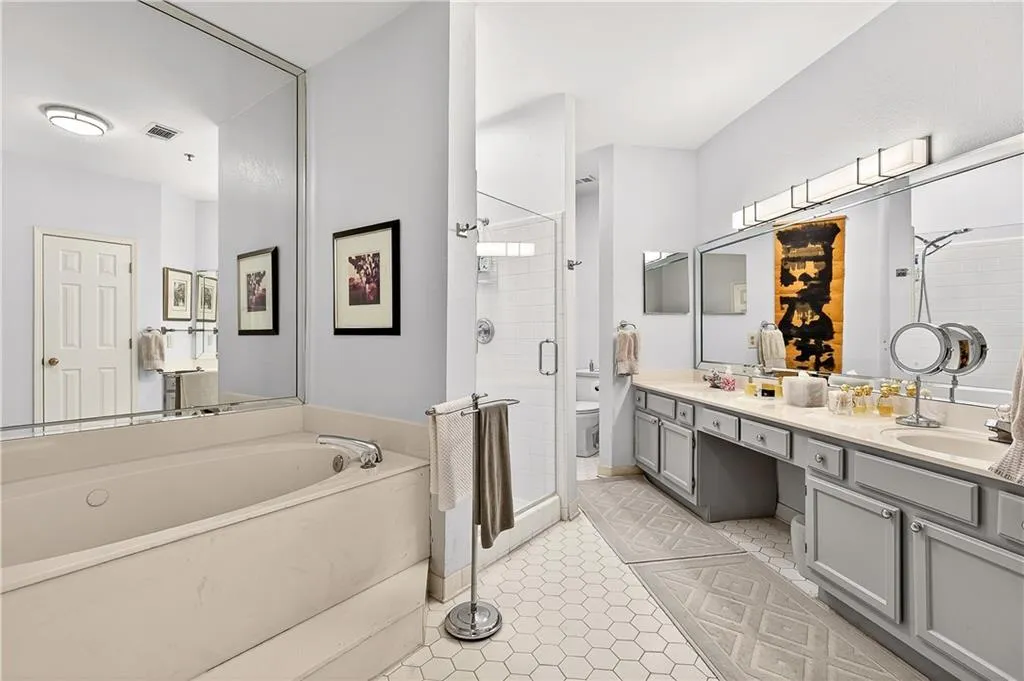 2865 Lenox Road Ne Unit 503, Atlanta, Georgia 30324, 2 Bedrooms Bedrooms, 0 ,2 BathroomsBathrooms,Residential,For Sale,2865 Lenox Road Ne Unit 503,7701816