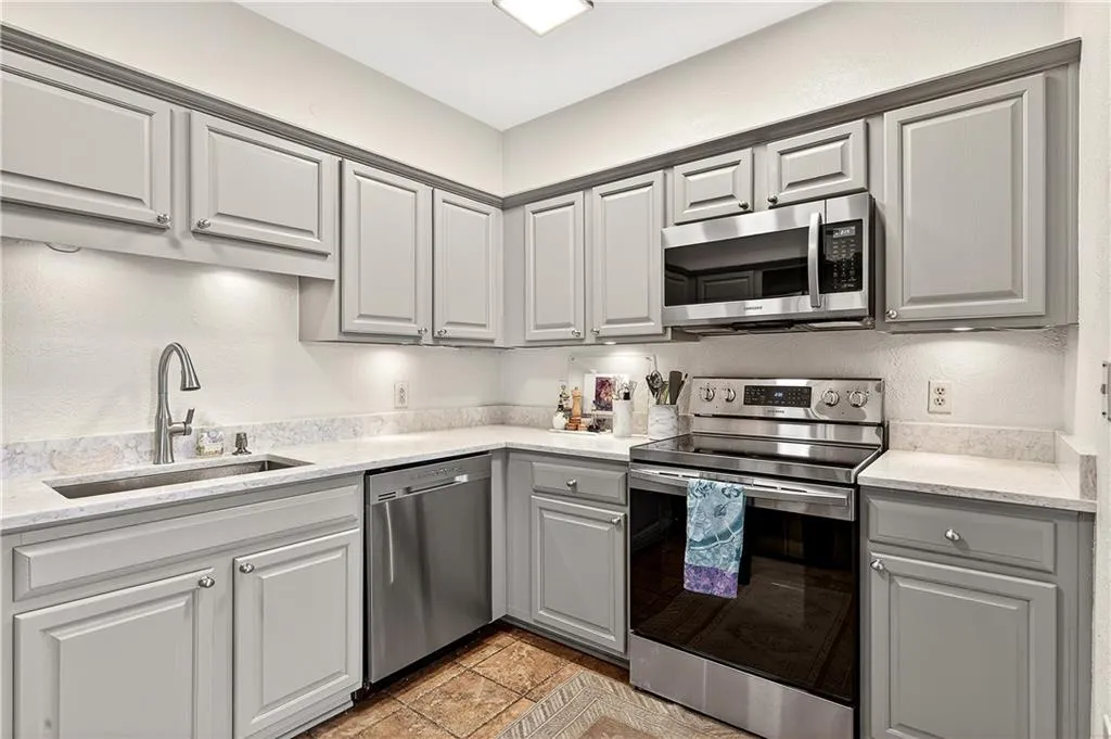 2865 Lenox Road Ne Unit 503, Atlanta, Georgia 30324, 2 Bedrooms Bedrooms, 0 ,2 BathroomsBathrooms,Residential,For Sale,2865 Lenox Road Ne Unit 503,7701816