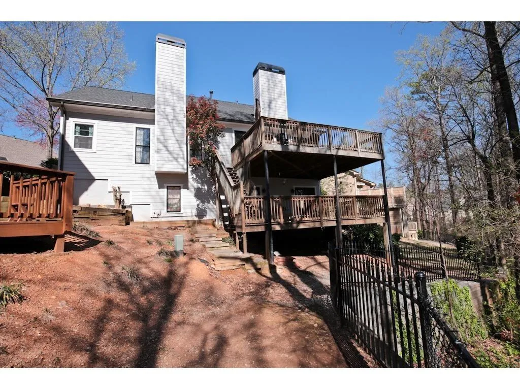 34 Ridgemere Trace, Sandy Springs, Georgia 30328, 6 Bedrooms Bedrooms, ,3 BathroomsBathrooms,Residential,Sold,34 Ridgemere Trace,5913214